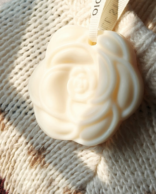 Camellia-Shaped Scented Soy Wax Tablet Hanger